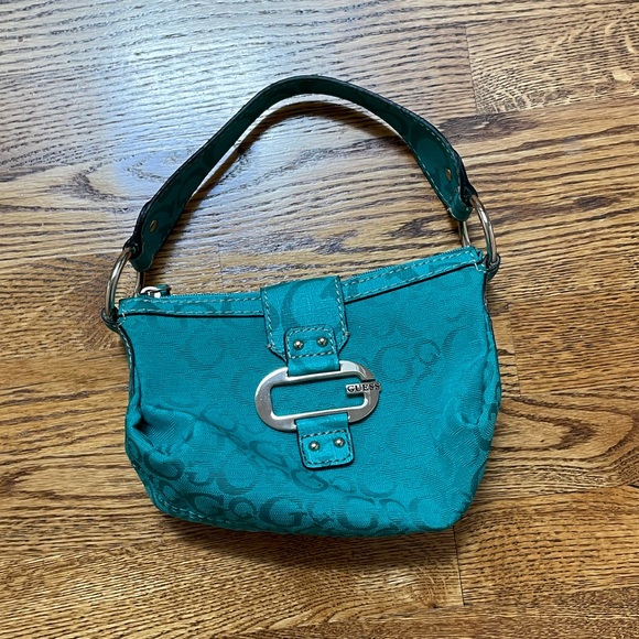 NWOT Guess Bag - Picture 1 of 2